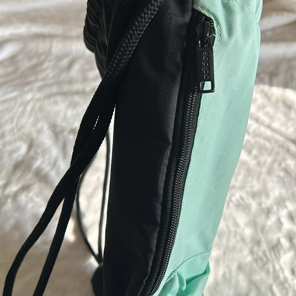 EUC Adidas Unisex Light Green Mint Green and Black Drawstring Backpack 18” 🦖